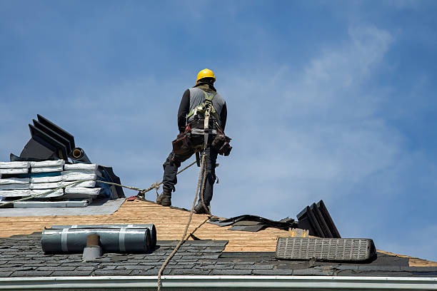 Professional Gutter Installation technician working in Richwood, OH